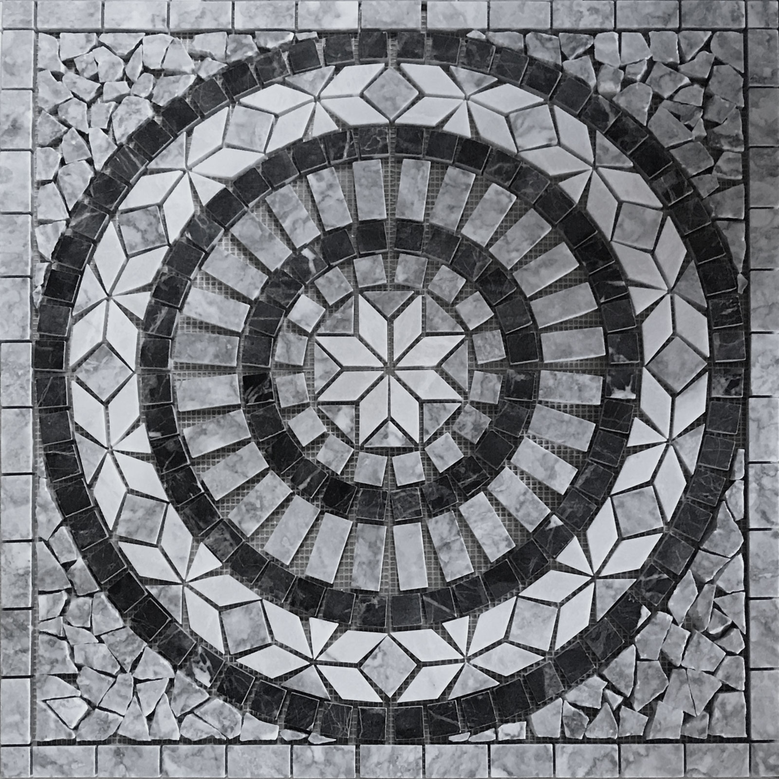 Medallion Mosaic 24 Bardiglio Tile